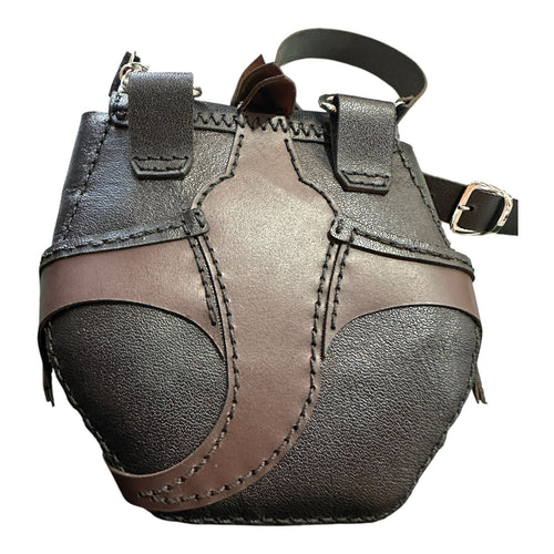 Bolsa Dragão em Couro Legítimo – Alça e Fixação no Cinto | Artesanal e Exclusiva